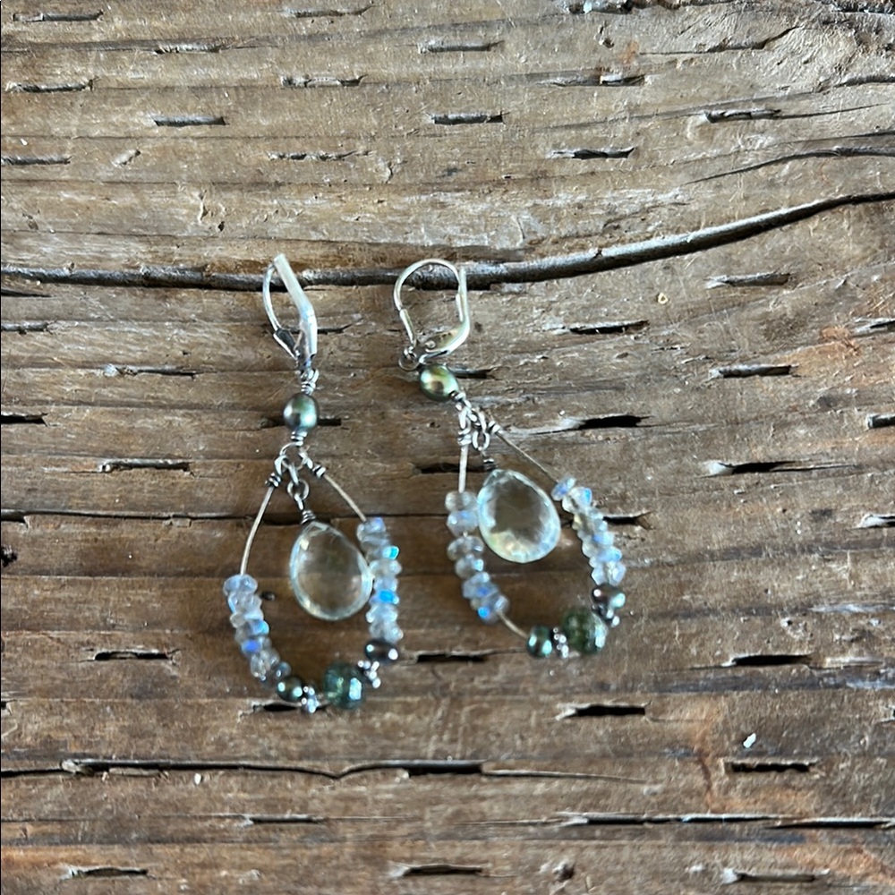 Elegant Silver and labradorite Beaded Earrings